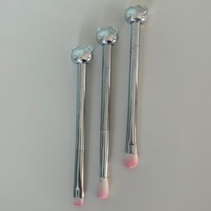 🆕Hello Kitty makeup brushes Set of 3